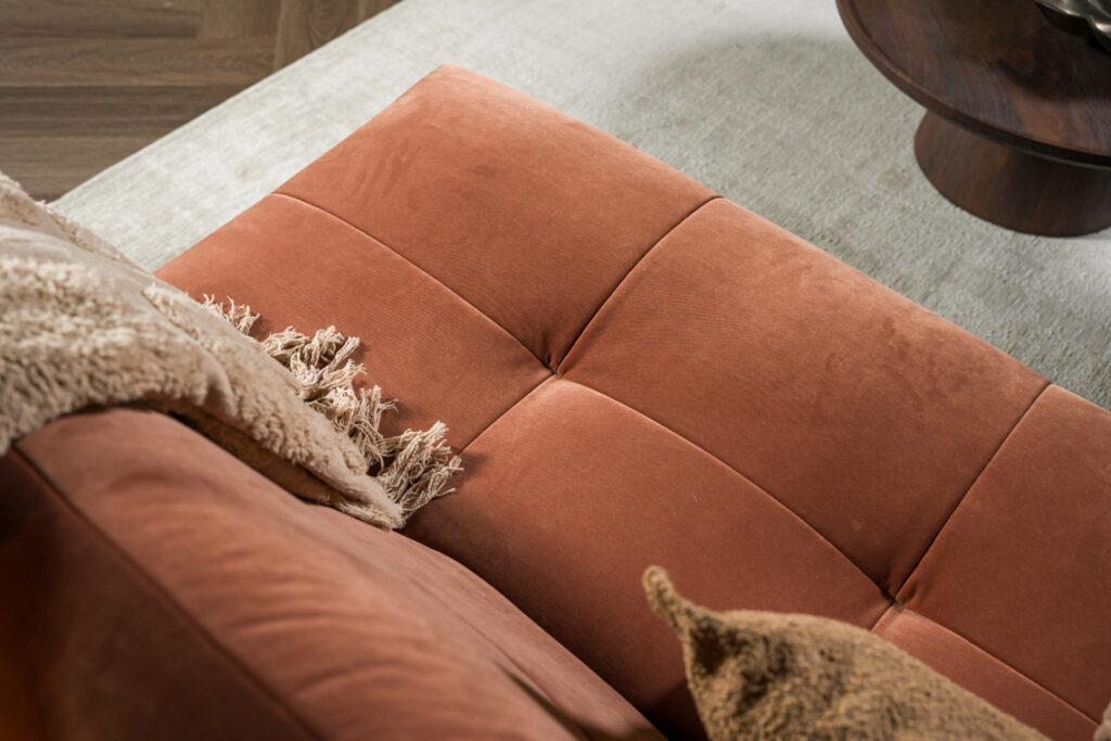 Gecapitioneerde bank roze velvet