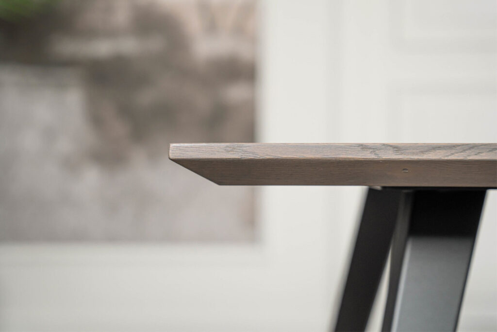 Eettafel eiken verjongd afgewerkt