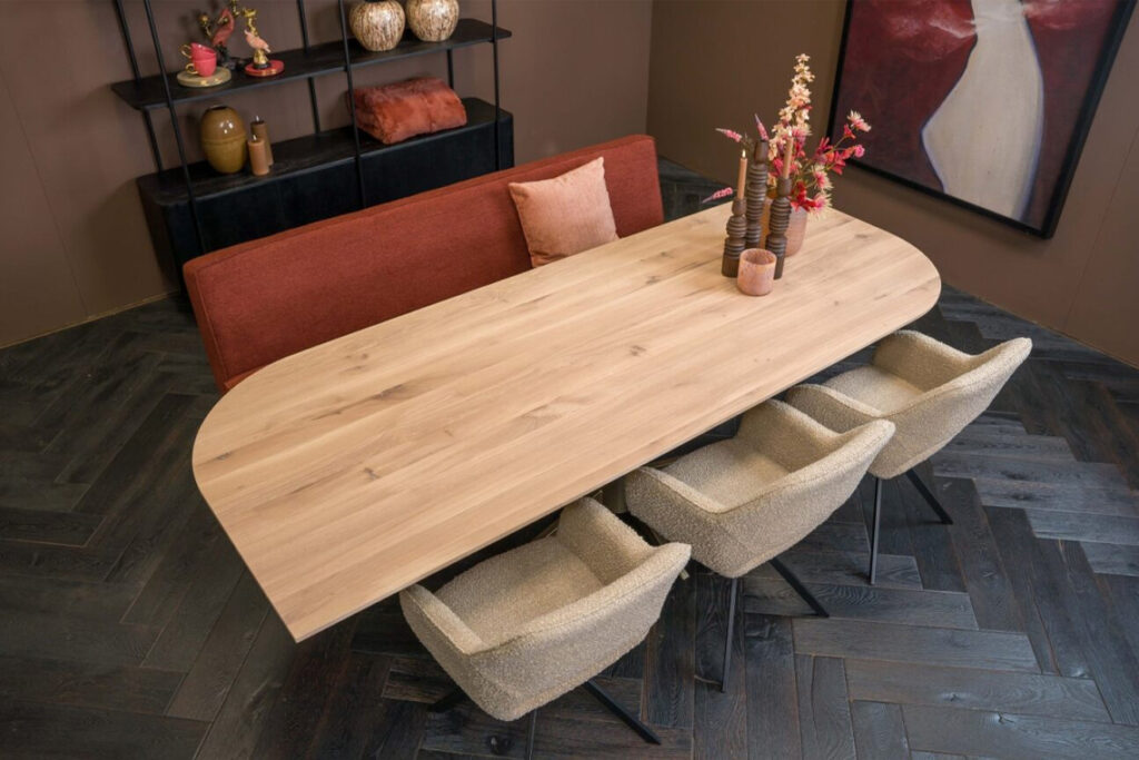 Eiken eettafel rond met hoek naturel lichtbruin