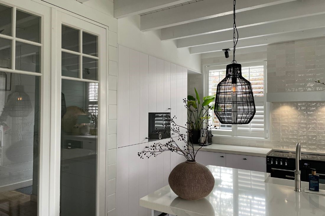 fris interieur landelijk met houten woonaccessoires