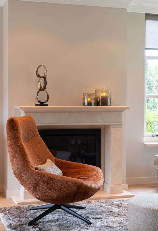 roestbruine details in interieur