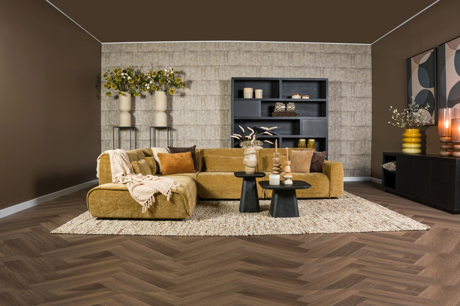 showroom met grootste collectie banken, eetkamerstoelen en woonaccessoires