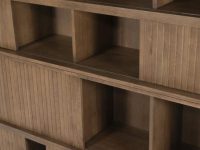 grote boekenkast hout met deurtjes