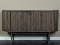Sidetable bruin hout pootjes